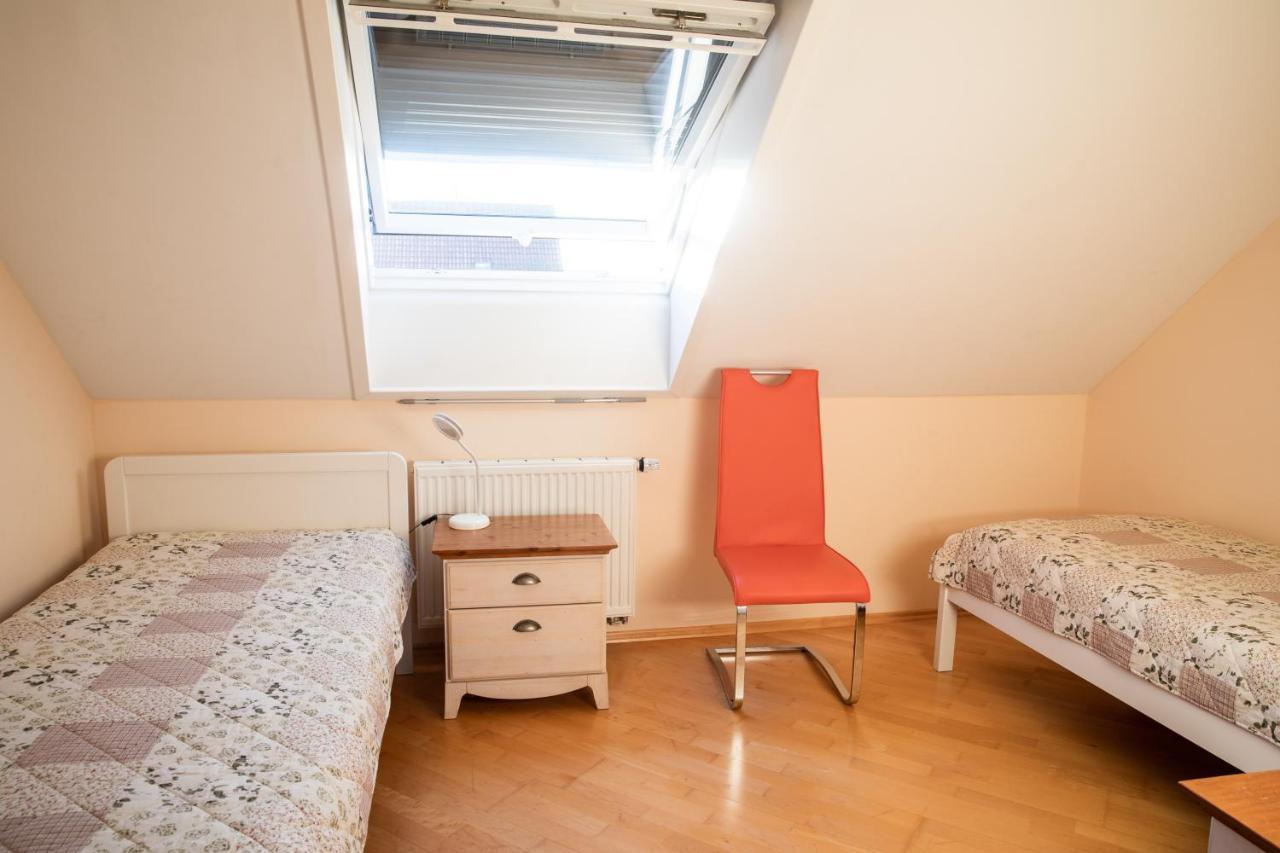 Ferienwohnung Ella Meckenbeuren Exterior foto